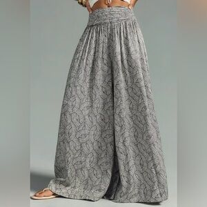 Anthropologie Carbon Patterned High Rise Wide-Leg Pants (L best fit 10)